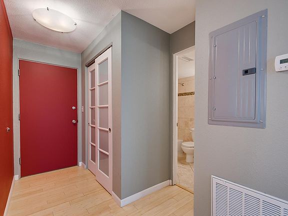 5th image of 1032 N Clarkson St APT 107