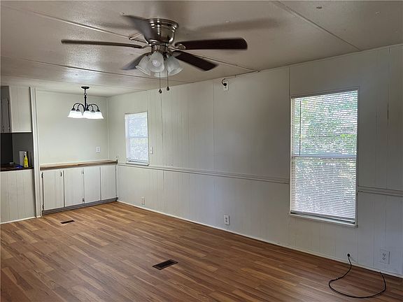4th image of 806 N Oneal St #806
