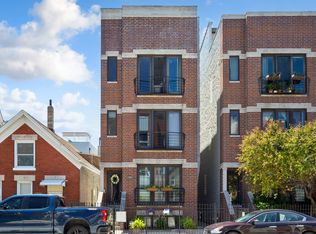 2449 W Augusta Blvd #3, Chicago, IL 60622