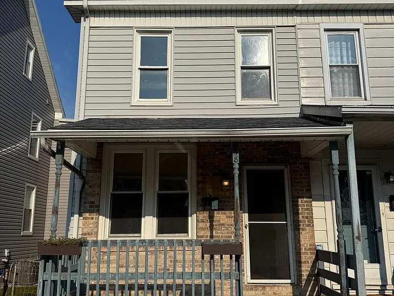 638 N Franklin St — Photo 1