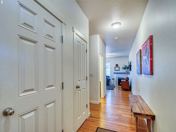 3rd image of 5504 NE 74th Ct