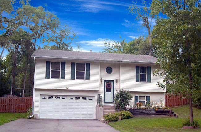 1st image of W164 Lilac Ave