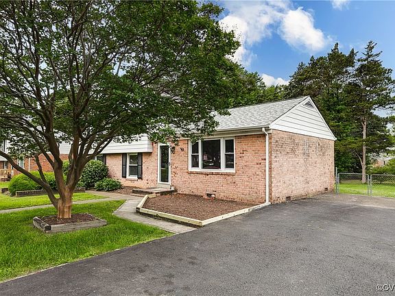 5th image of 3906 W End Dr