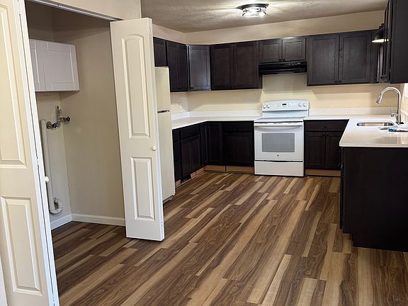 3rd image of 830 San Francisco Ave #1