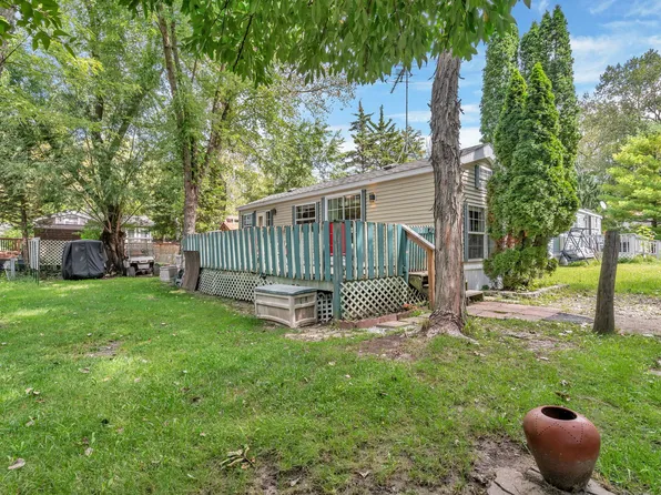 131 Dogwood Ln, Wilmington, IL 60481
