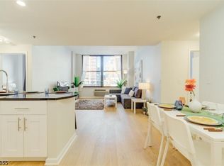 102 Columbus Dr #1110, Jersey City, NJ 07302