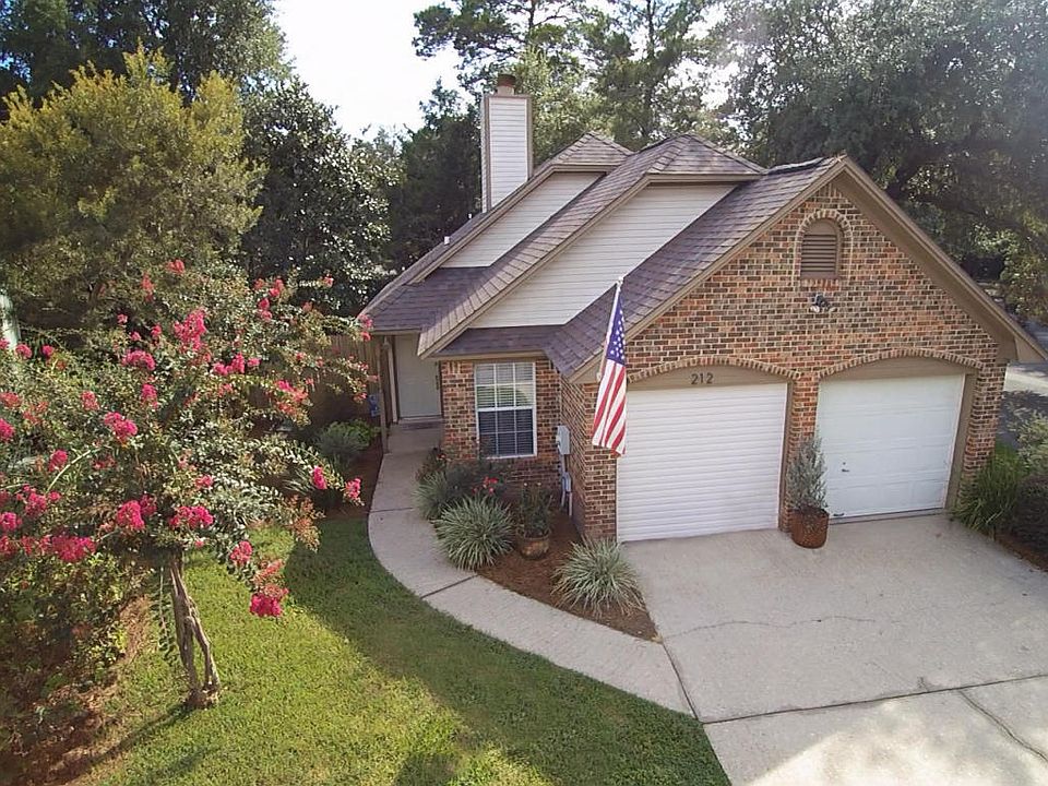 1st image of 212 Parkwood Cir