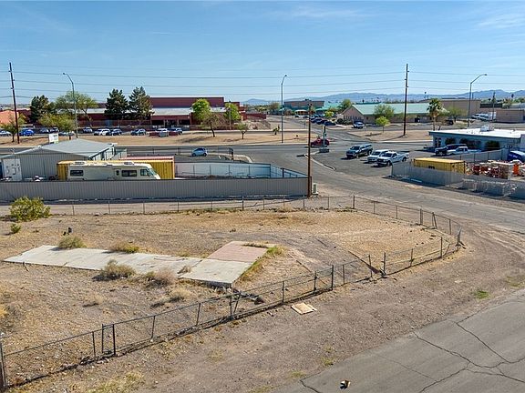 3rd image of 1050 Gemstone Ave Avenue
