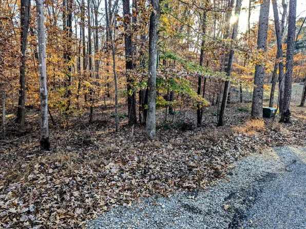 88 Carriage Ln, Clarksville, VA 23927