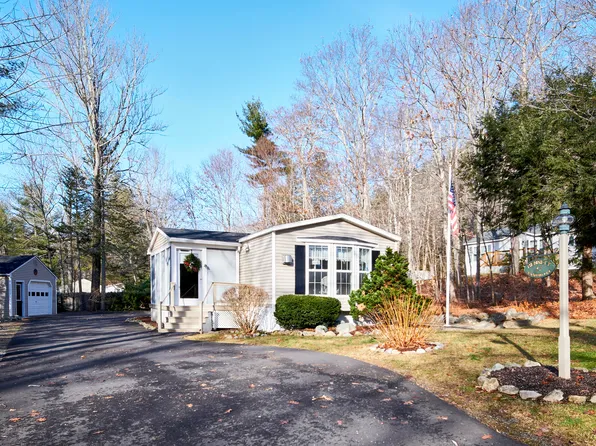 27 Blackberry Lane, Camden, ME 04843