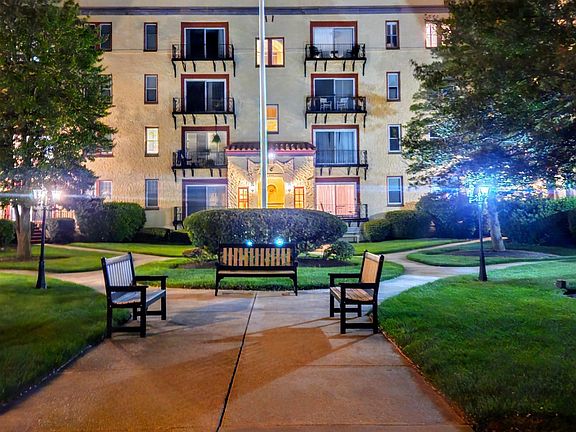 5th image of 300 Ocean Ave #D-8