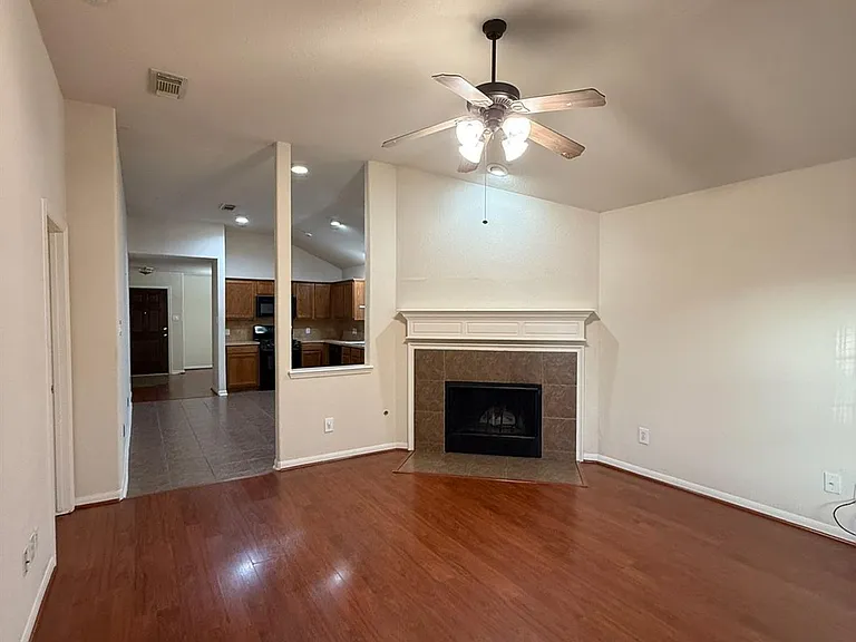 17719 Scarlett Falls Ln — Photo 5