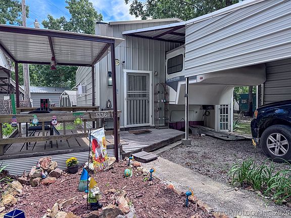 2nd image of 1336 Hemlock Dr