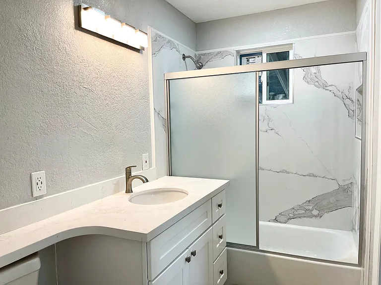 Fully remodeled bathroom