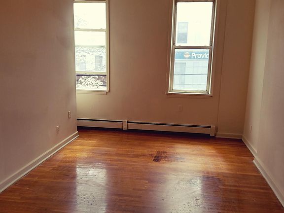 2nd image of 307 Pacific Ave APT 2