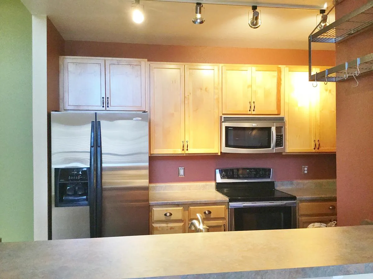 2 bed, 971 sqft, $1,900 — Photo 4