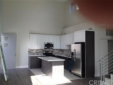 2nd image of 6445 Woodley Ave APT 201
