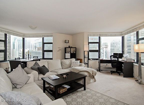 3rd image of 401 E Ontario St APT 1301