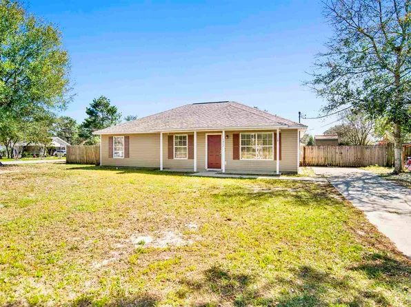 1411 Little Duck Cir, Gulf Breeze, FL 32563