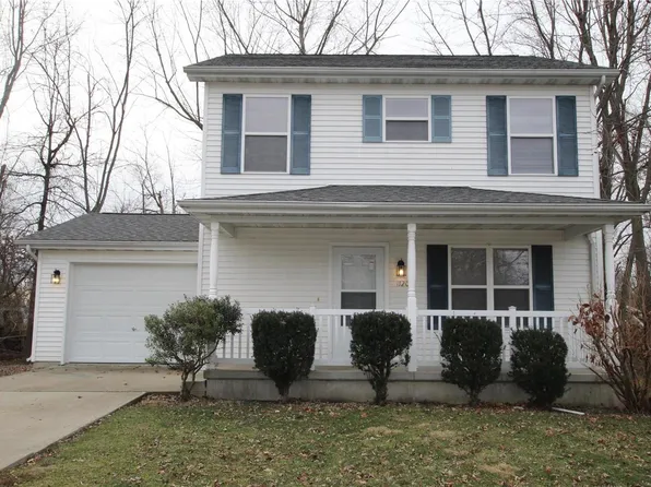 1120 Galveston Dr, Taylorville, IL 62568