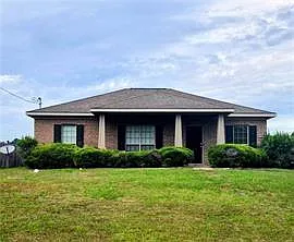 3 bed, 2.0 bath, 1267 sqft, $1,600 — Photo 1