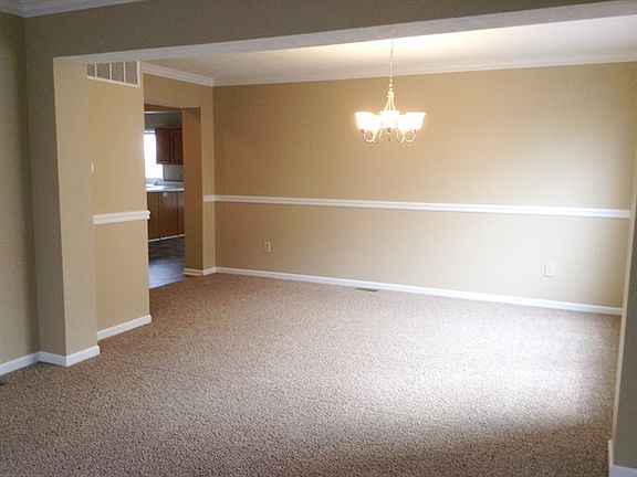 3rd image of 767 Sheffield Dr