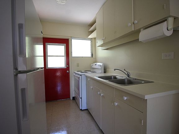 4th image of 166 Lakeview Cir APT F