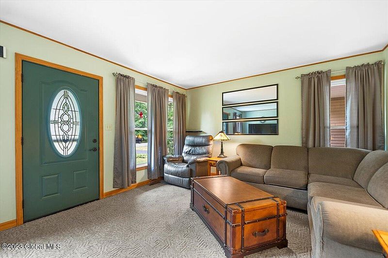 4th image of 17 Iris Avenue