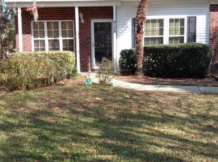 8150 Shadow Oak Dr, Charleston, SC 29406