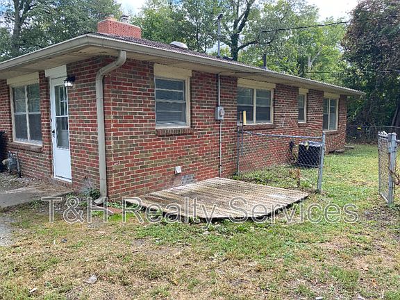 5th image of 411 Woodlawn Dr