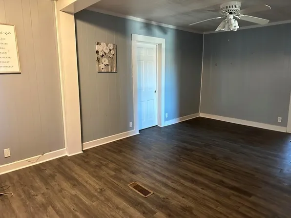 208 Chase Ave, Beckley, WV 25801