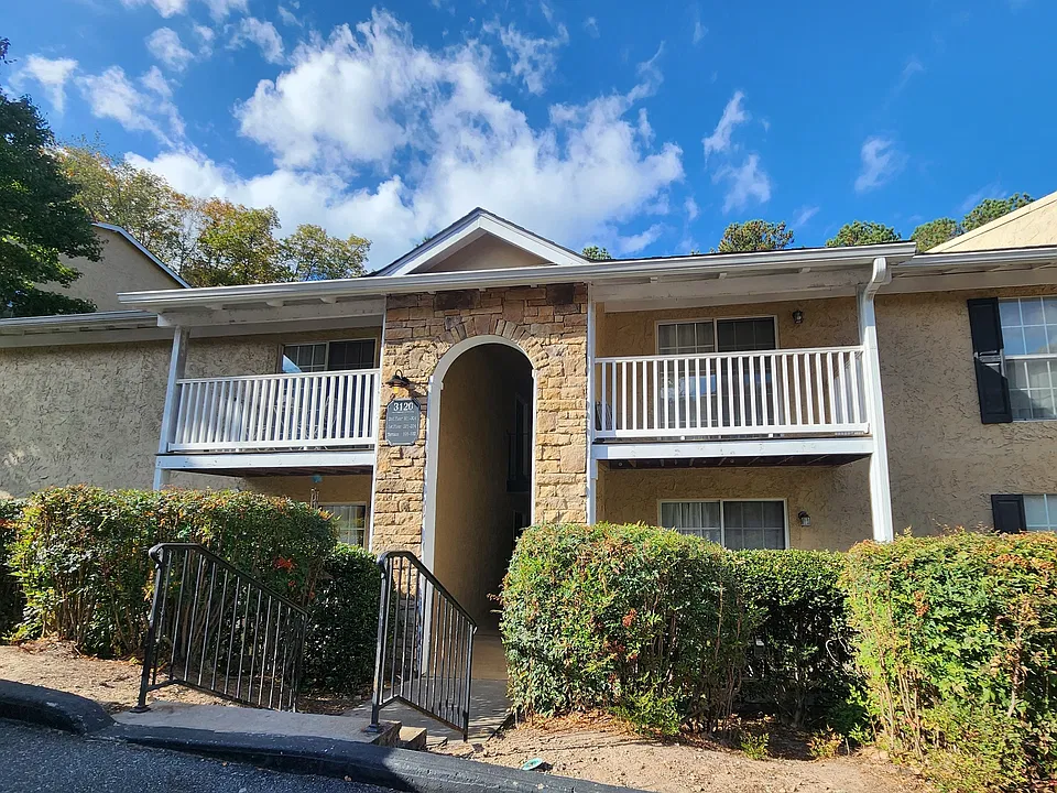 3120 Seven Pines Ct NW #303-1