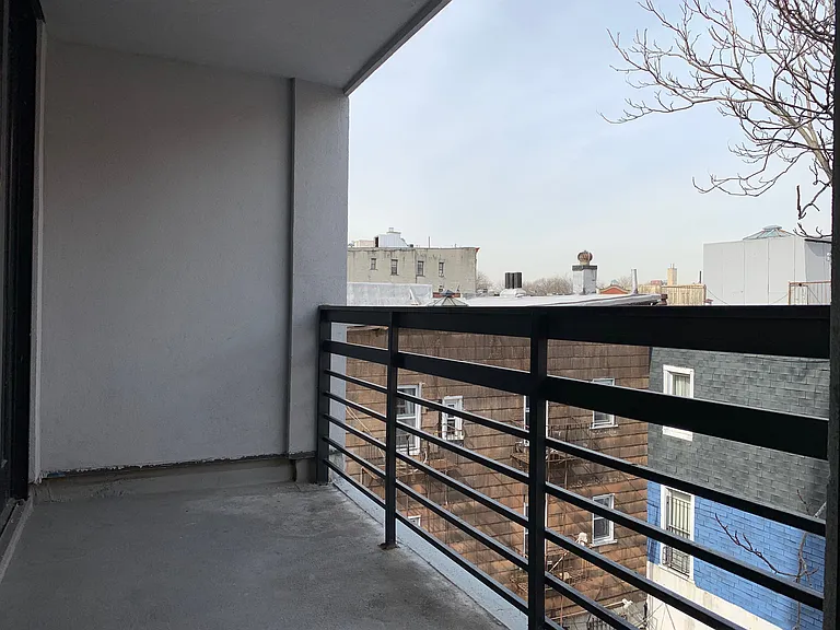 155 Meserole Ave #5G — Photo 3