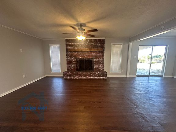 5th image of 1025 Crestview Dr E