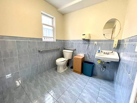 4th image of 80-27 135th St #1