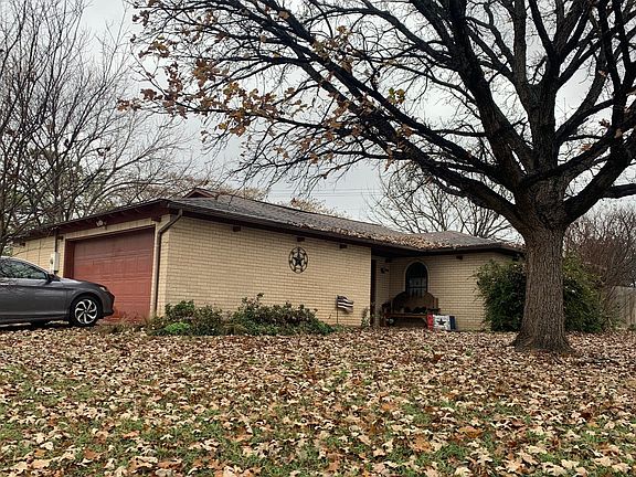 3rd image of 111 Seminole Dr