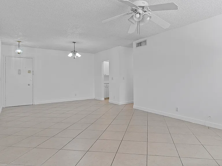 5700 NE 22nd Way #323 — Photo 5
