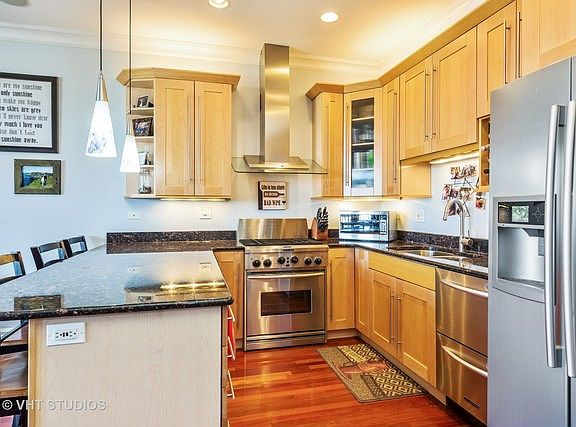 3rd image of 2714 N Ashland Ave APT 3