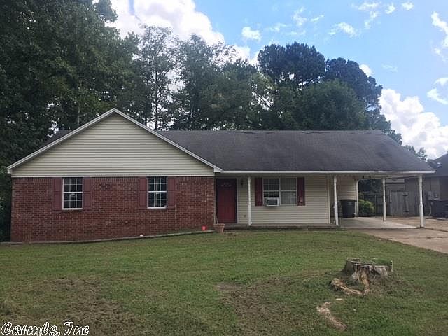 1st image of 12 Whippoorwill Dr