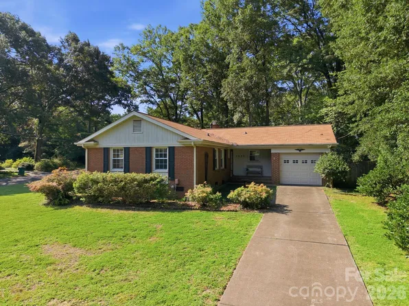 3630 Sulkirk Rd, Charlotte, NC 28210