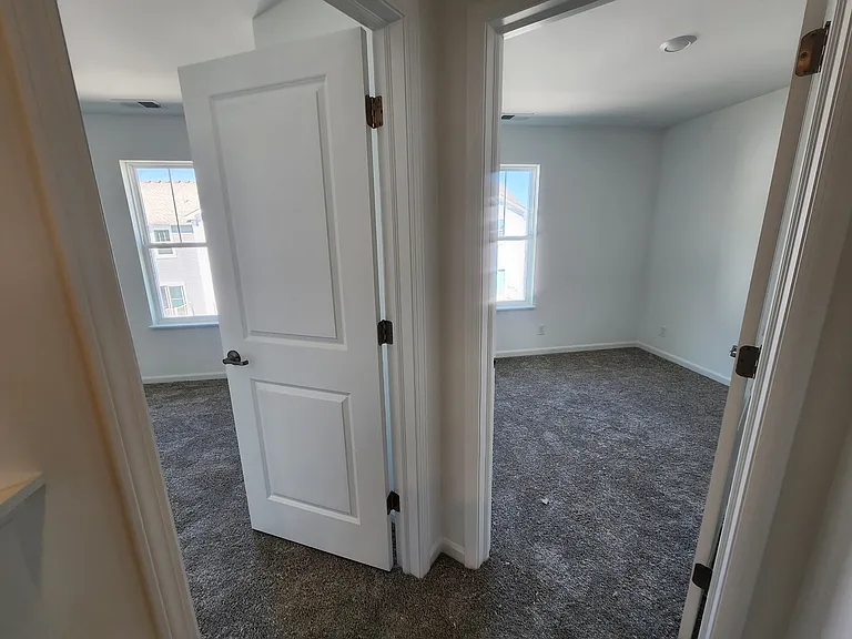 1033 Atterberg Rd — Photo 13