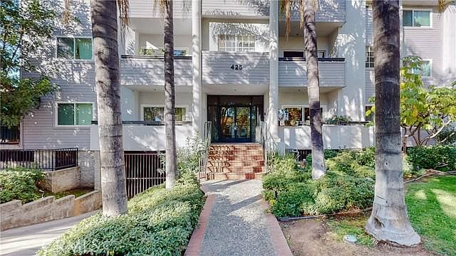 1st image of 425 Piedmont Ave Unit 2