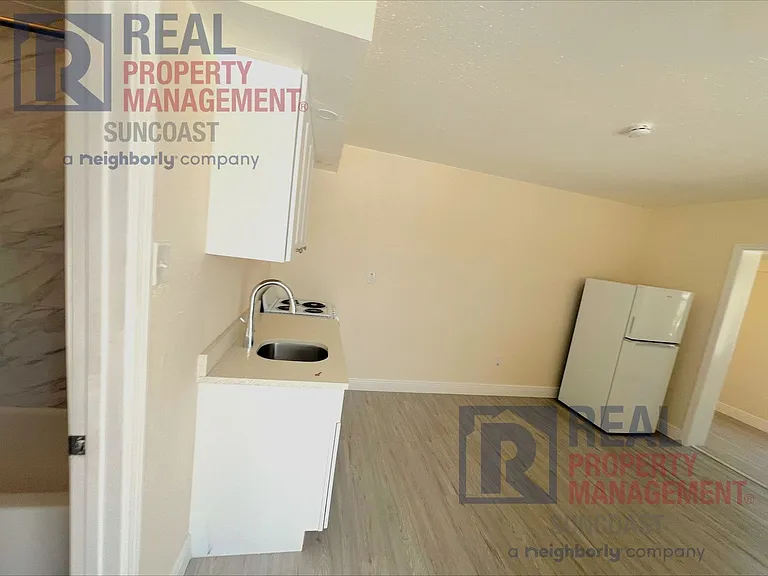 1615 Stickney Point Rd #1 — Photo 6