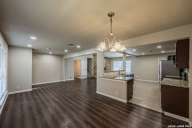 3 bed, 2.0 bath, 1823 sqft, $1,895 — Photo 4