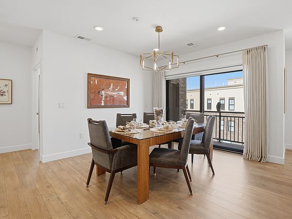 5th image of 2240 E Laney Ave #307