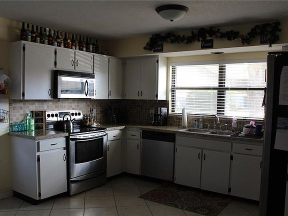 4th image of 1766 Whispering Dr W