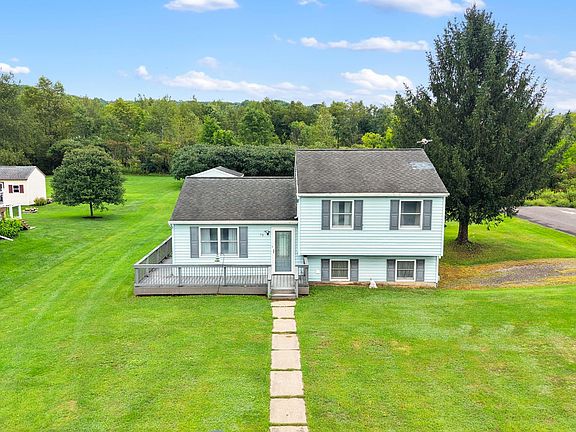2nd image of 59 Chestnut Dr
