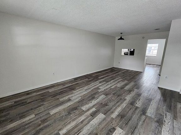 4th image of 5305 N Blvd Unit 201