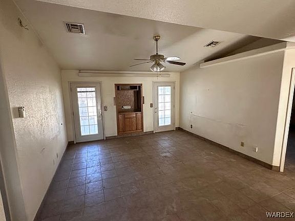 3rd image of 7771 E Sugarloaf Street