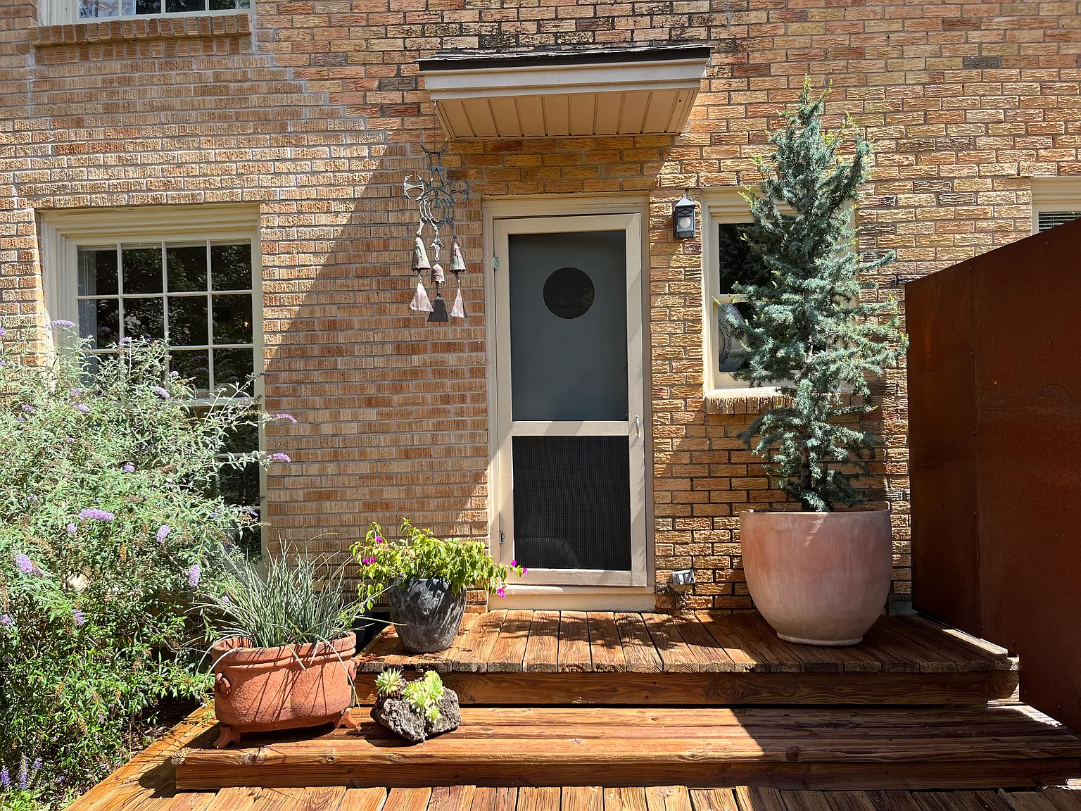 Lake Circle Dr, Dallas — Photo 2